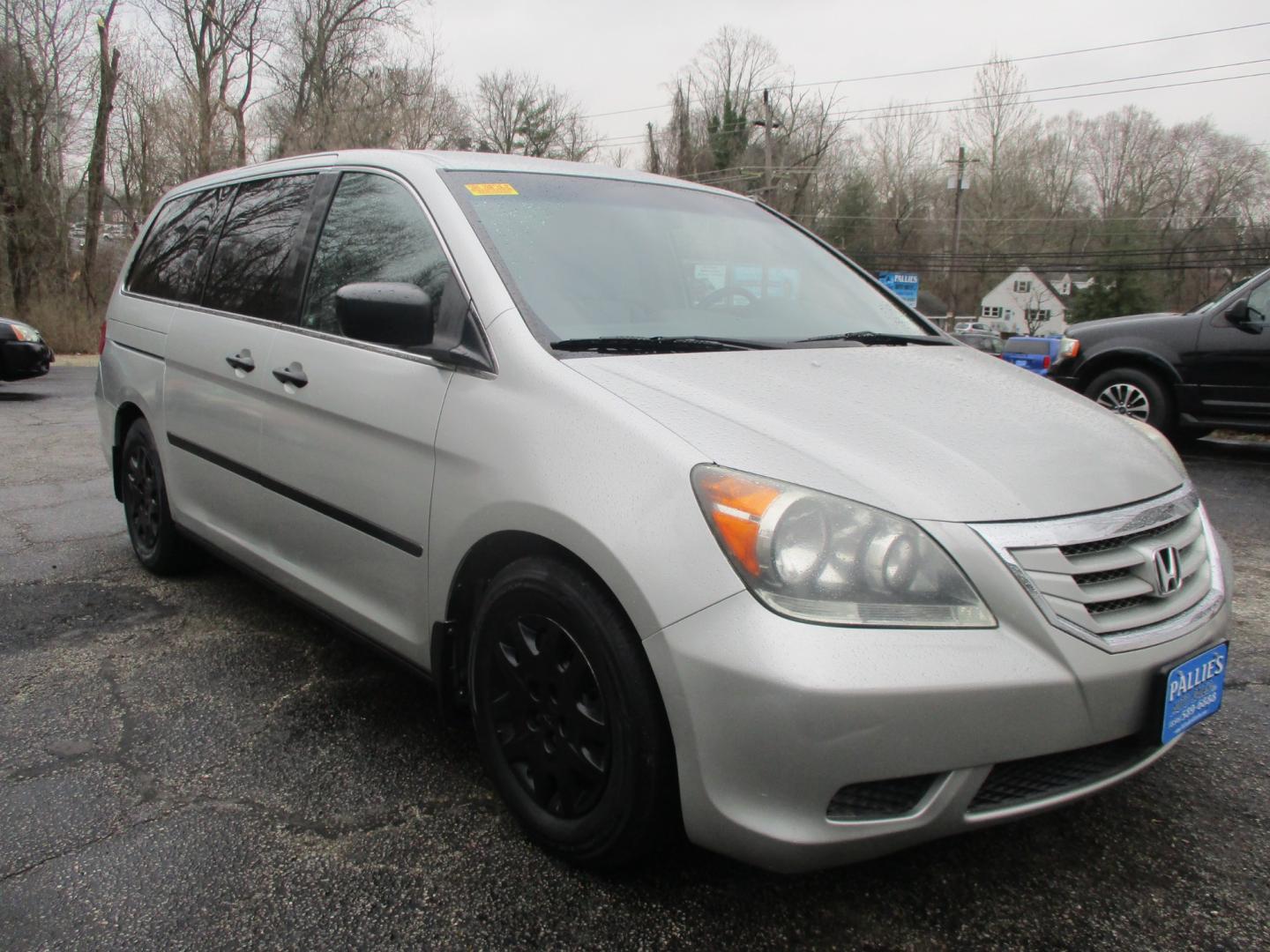 2009 SILVER Honda Odyssey LX (5FNRL382X9B) with an 3.5L V6 SOHC 24V engine, 5-Speed Automatic transmission, located at 540a Delsea Drive, Sewell, NJ, 08080, (856) 589-6888, 39.752560, -75.111206 - Photo#6